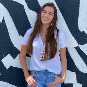 Meet your Posher, Tiffany